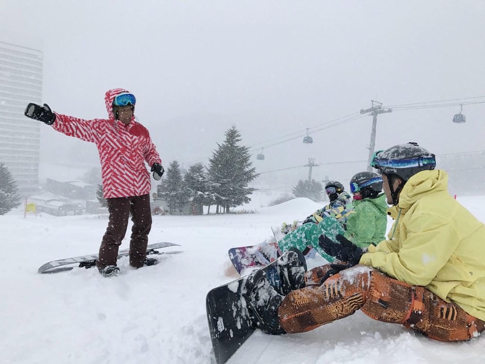 ▌日本滑雪自由行▌苗場王子大飯店x日本滑雪中毒者教練推薦必訪親子滑雪勝地(雪具裝備免煩惱)