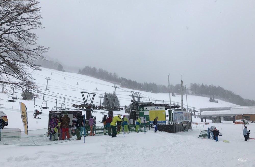 ▌日本滑雪自由行▌苗場王子大飯店x日本滑雪中毒者教練推薦必訪親子滑雪勝地(雪具裝備免煩惱)