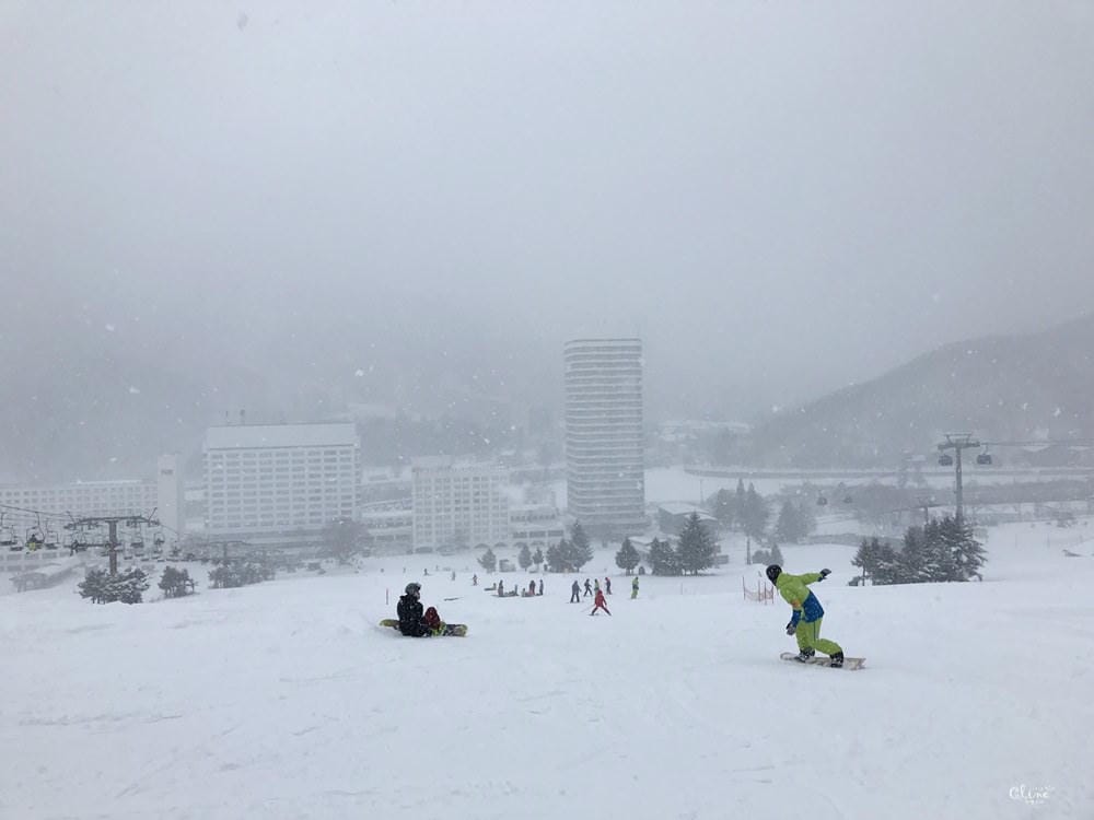 ▌日本滑雪自由行▌苗場王子大飯店x日本滑雪中毒者教練推薦必訪親子滑雪勝地(雪具裝備免煩惱)