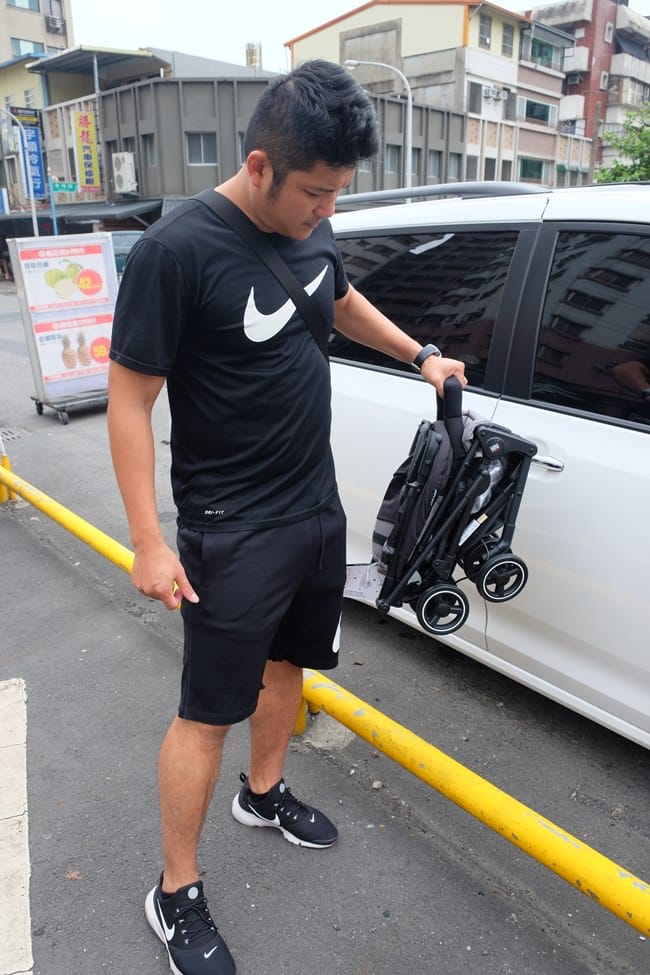 ▌已結團▌CP值超高的【Whiz BeBe 膠囊車】全台最小台手推車(可單手收折的登機車)