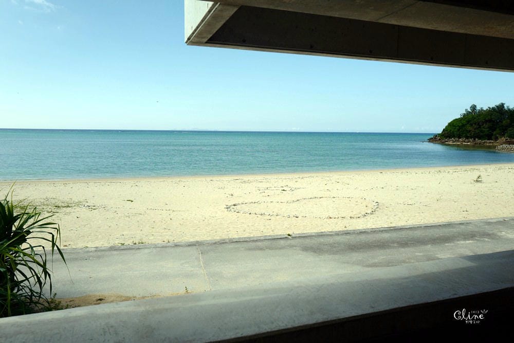 ▌沖繩海景咖啡▌無敵海景【On The Beach Cafe】 陽光沙灘，沒有比基尼