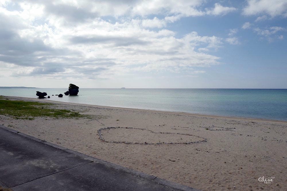 ▌沖繩海景咖啡▌無敵海景【On The Beach Cafe】 陽光沙灘，沒有比基尼