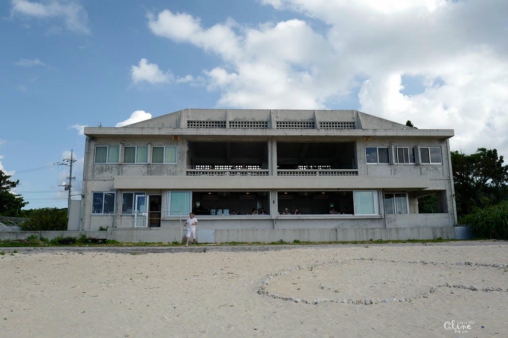 ▌沖繩海景咖啡▌無敵海景【On The Beach Cafe】 陽光沙灘，沒有比基尼