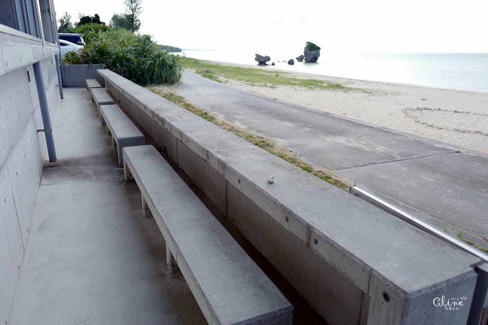 ▌沖繩海景咖啡▌無敵海景【On The Beach Cafe】 陽光沙灘，沒有比基尼