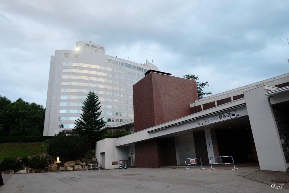 ▌北海道富良野住宿景點▌新富良野王子大飯店 x 人氣夢幻景點【森林精靈露台】