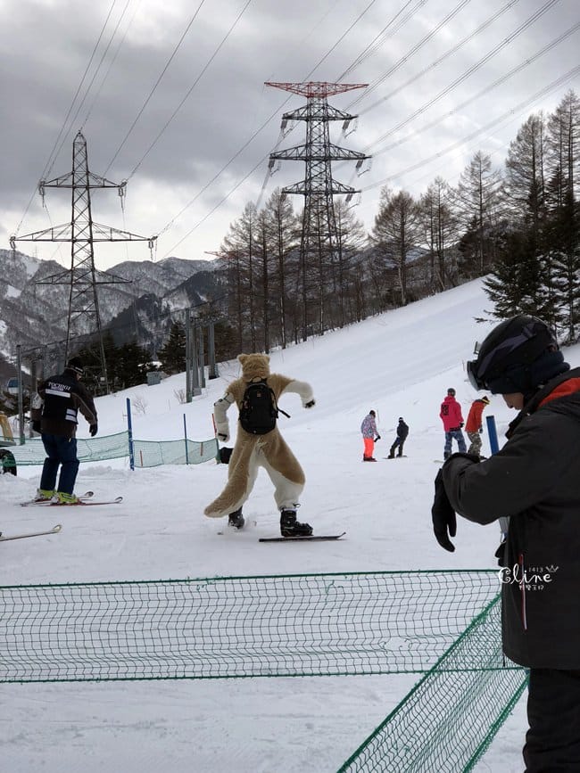 ▌2018日本滑雪  ▌陽光男孩苗場王子滑雪場，搭龍纜看田代湖