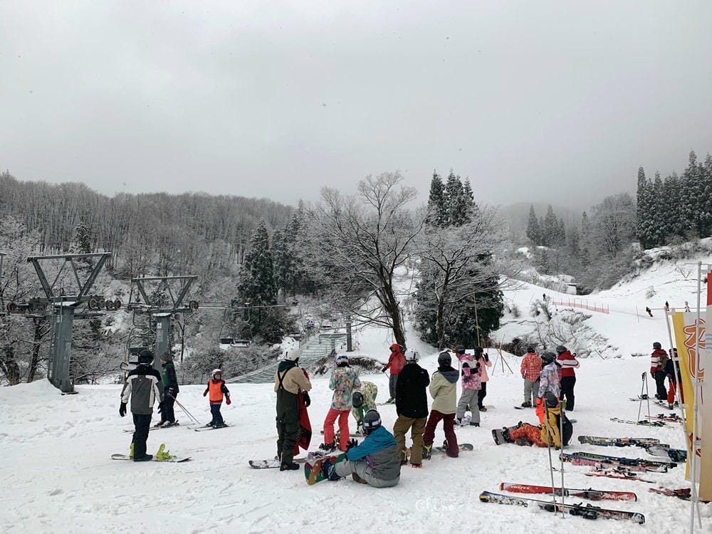▌日本滑雪  ▌陽光男孩上越國際滑雪場，滑雪中毒心得