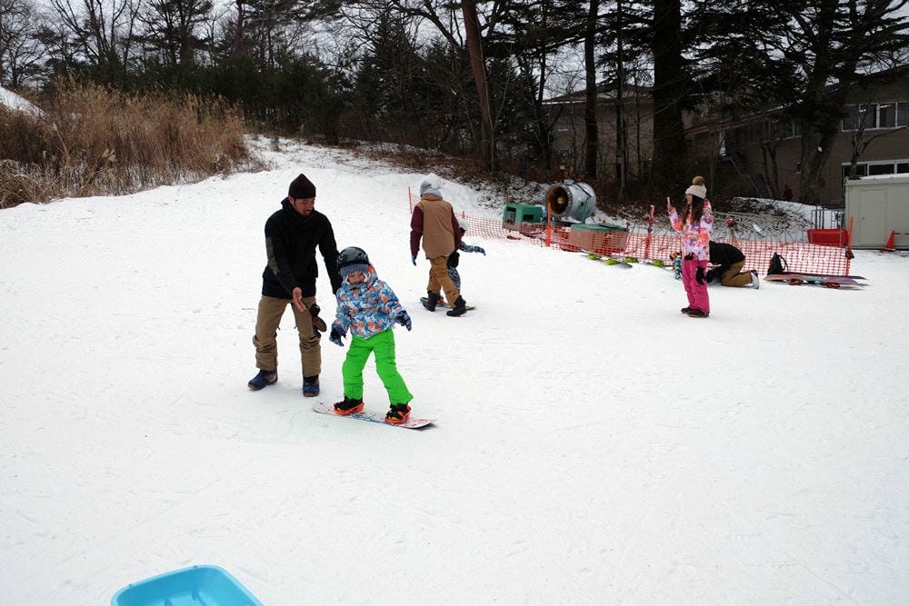 ▌日本滑雪  ▌輕井澤王子官方 中文王子滑雪學校，專業中文教練指導  ​ 安全快速的輕鬆上手。
