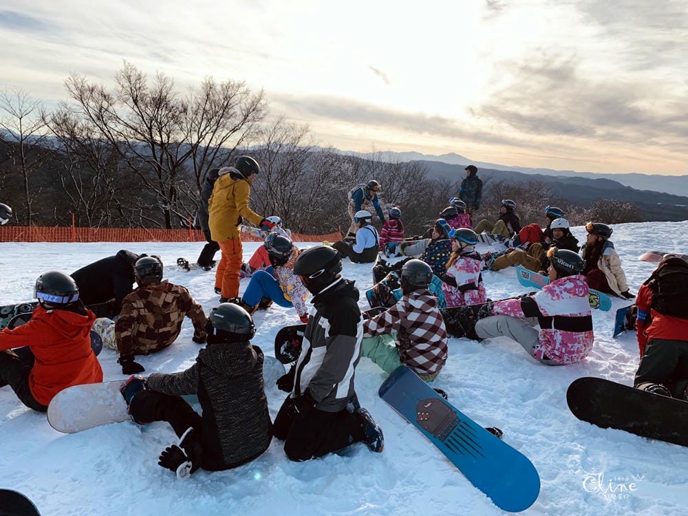 ▌日本滑雪  ▌輕井澤王子官方 中文王子滑雪學校，專業中文教練指導  ​ 安全快速的輕鬆上手。