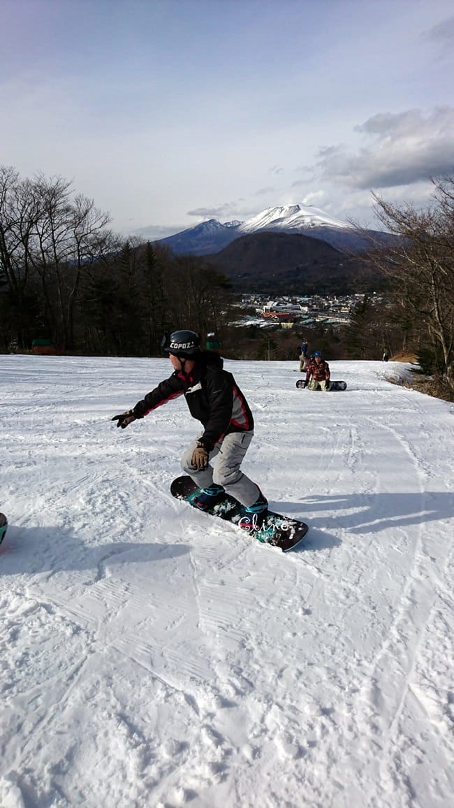 ▌日本滑雪  ▌輕井澤王子官方 中文王子滑雪學校，專業中文教練指導  ​ 安全快速的輕鬆上手。