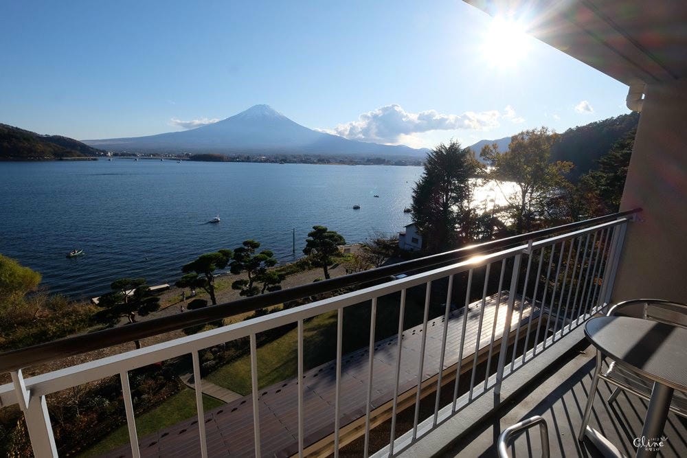 ▎河口湖住宿▎河口湖秀峰閣湖月。房間內就可欣賞到完整富士山美景