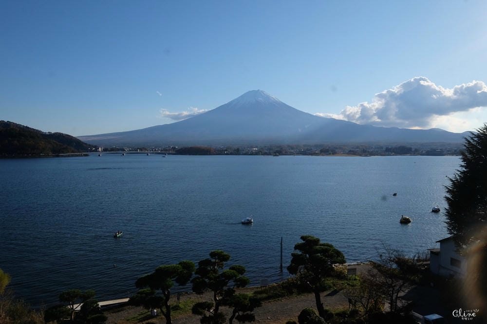 ▎河口湖住宿▎河口湖秀峰閣湖月。房間內就可欣賞到完整富士山美景