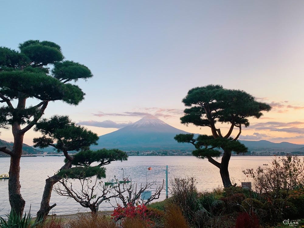 ▎河口湖住宿▎河口湖秀峰閣湖月。房間內就可欣賞到完整富士山美景