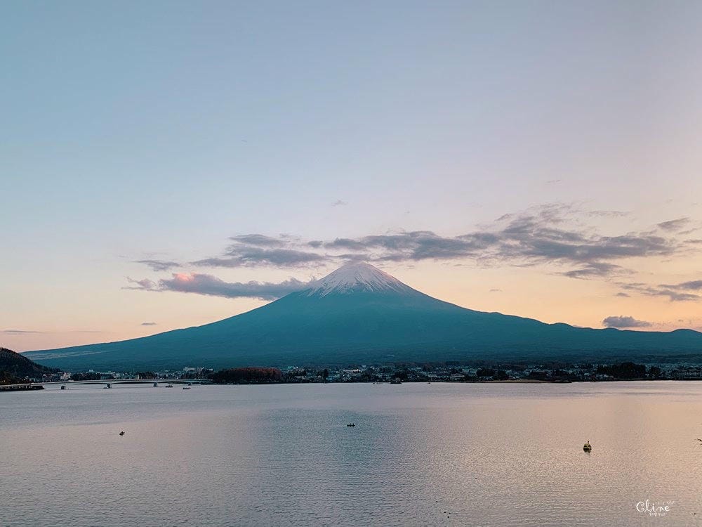 ▎河口湖住宿▎河口湖秀峰閣湖月。房間內就可欣賞到完整富士山美景