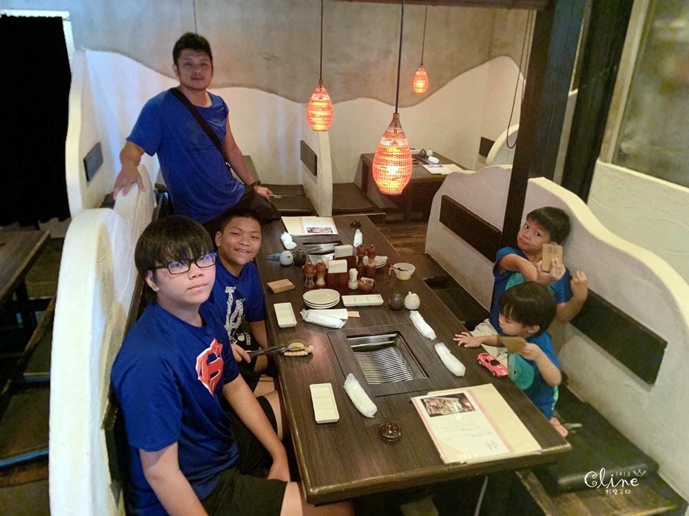 ▌沖繩美食▌焼肉 琉球の牛。超值的商業午餐CP值高，荷包瘦了也開心