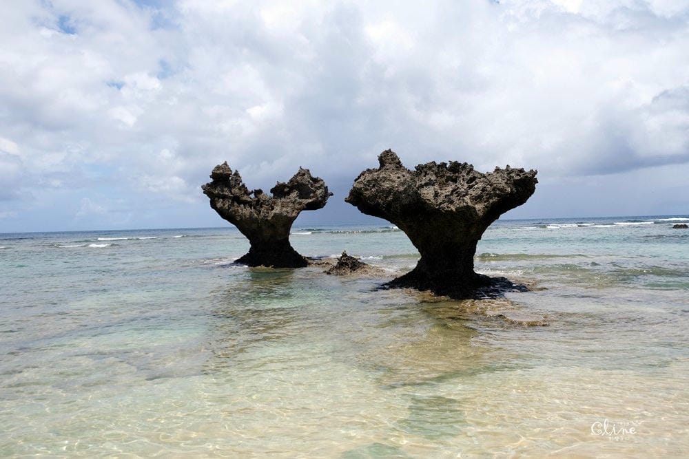 ▌ 沖繩景點美食推薦▌2019沖繩員工旅遊第二天。古宇利島，愛心石、蝦蝦飯、花人縫跟美國村美食
