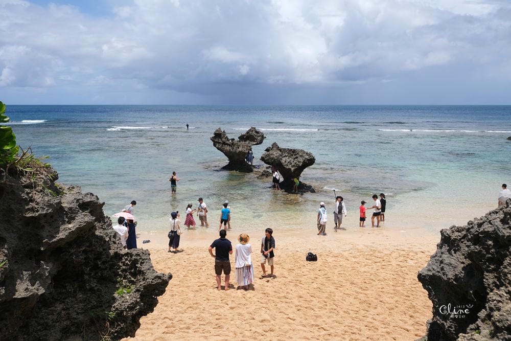 ▌ 沖繩景點美食推薦▌2019沖繩員工旅遊第二天。古宇利島，愛心石、蝦蝦飯、花人縫跟美國村美食