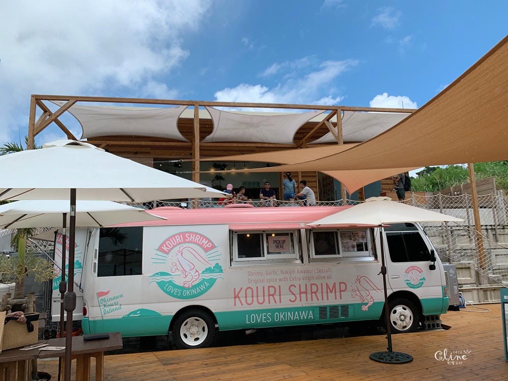 ▌ 沖繩景點美食推薦▌2019沖繩員工旅遊第二天。古宇利島，愛心石、蝦蝦飯、花人縫跟美國村美食