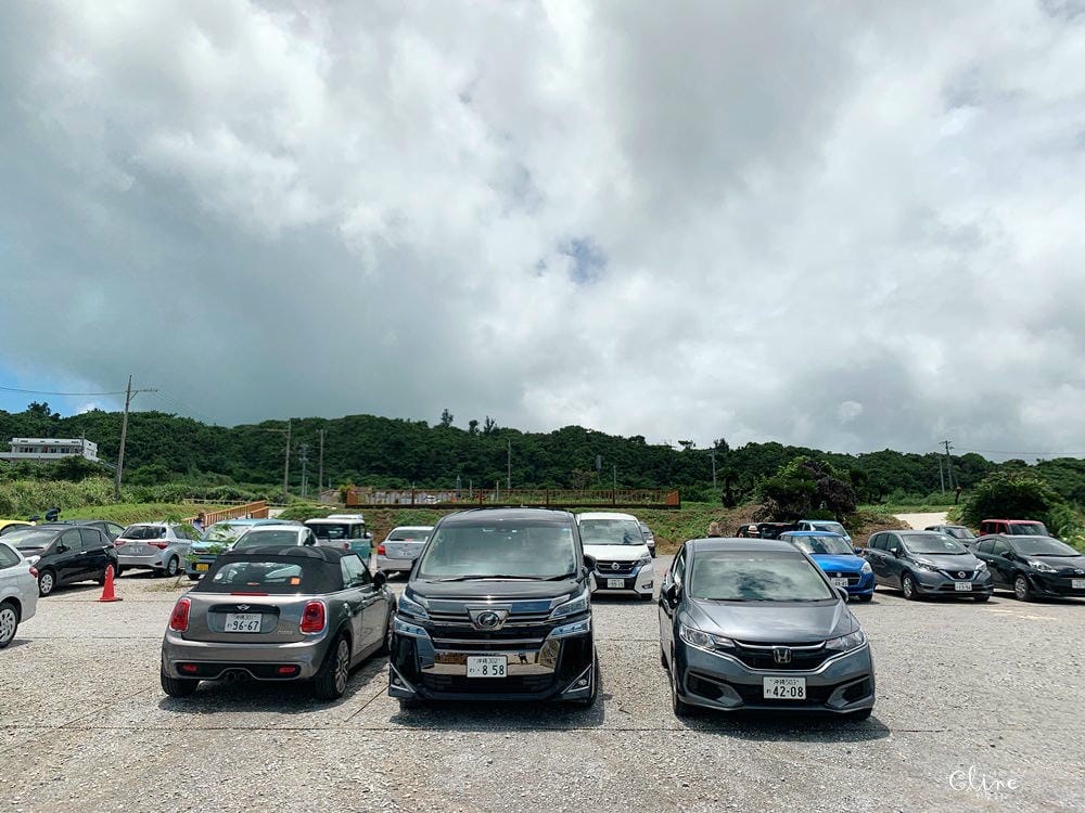 ▌ 沖繩景點美食推薦▌2019沖繩員工旅遊第二天。古宇利島，愛心石、蝦蝦飯、花人縫跟美國村美食