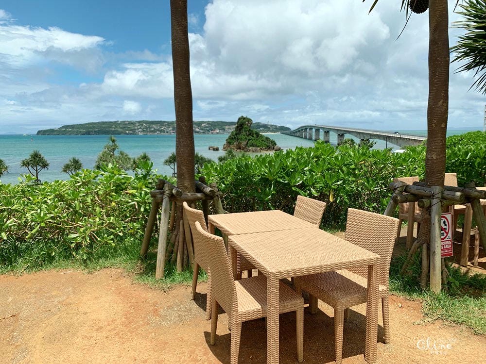 ▌ 沖繩景點美食推薦▌2019沖繩員工旅遊第二天。古宇利島，愛心石、蝦蝦飯、花人縫跟美國村美食