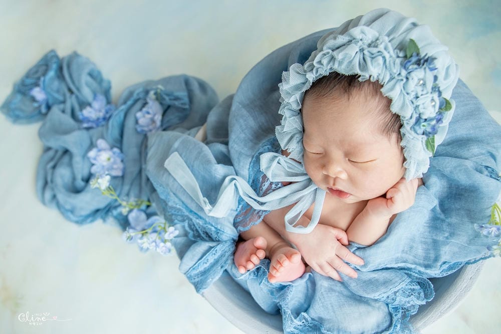 小珍珠夢幻新生兒寫真。親愛的莉絲新生兒攝影Katie Cloris Photography
