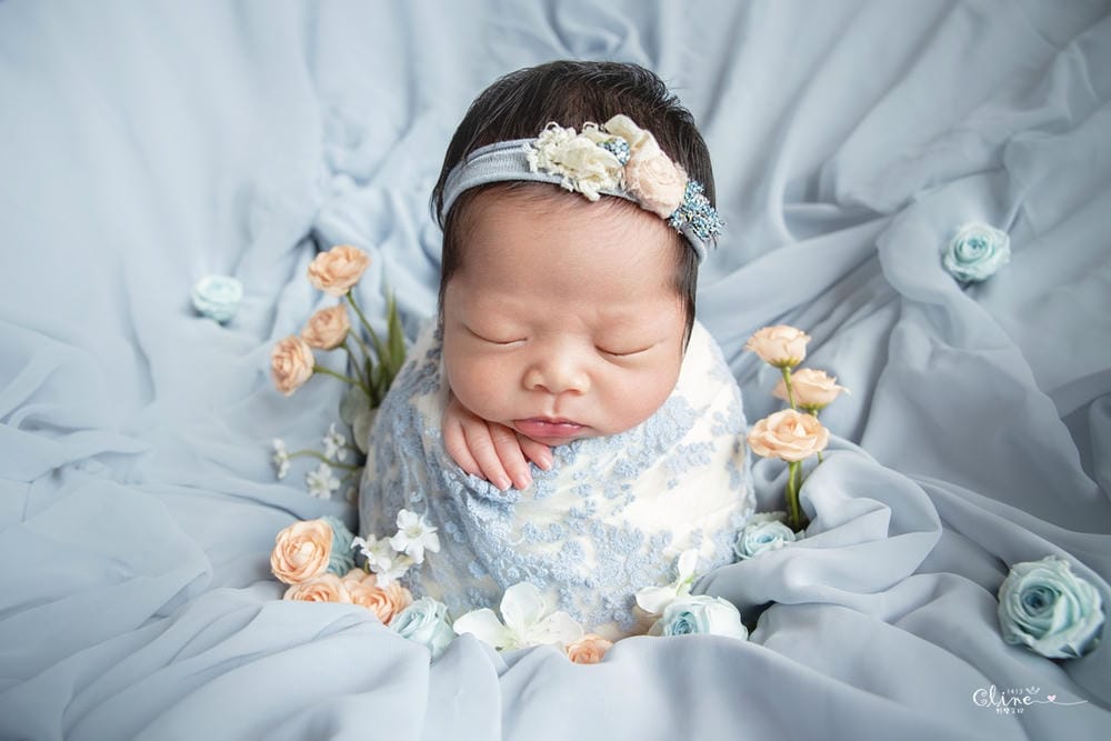 小珍珠夢幻新生兒寫真。親愛的莉絲新生兒攝影Katie Cloris Photography