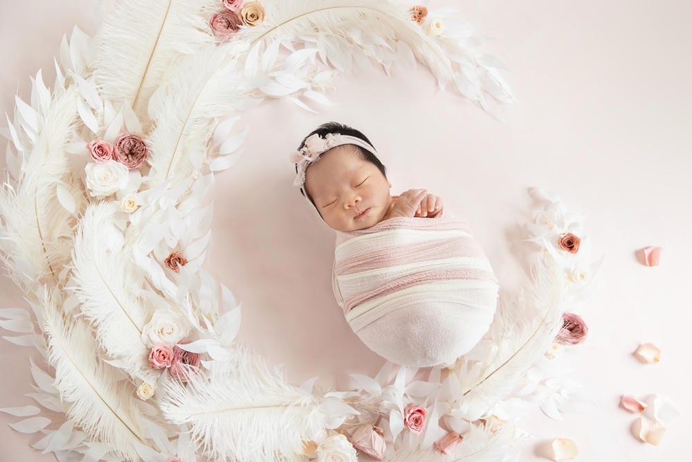 小珍珠夢幻新生兒寫真。親愛的莉絲新生兒攝影Katie Cloris Photography