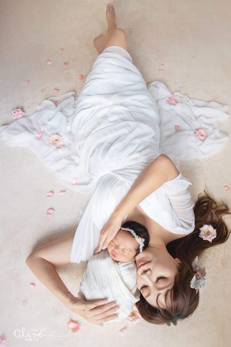 小珍珠夢幻新生兒寫真。親愛的莉絲新生兒攝影Katie Cloris Photography