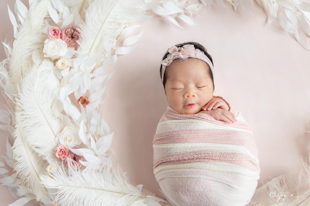 小珍珠夢幻新生兒寫真。親愛的莉絲新生兒攝影Katie Cloris Photography