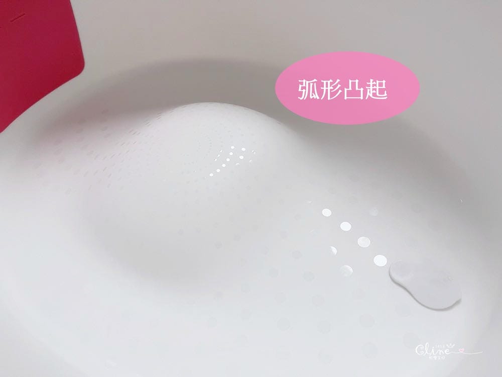 ▌育兒好物▌第一次幫寶寶洗澡就上手【英國Shnuggle月亮澡盆】+大寶可使用的MAX加大版月亮澡盆