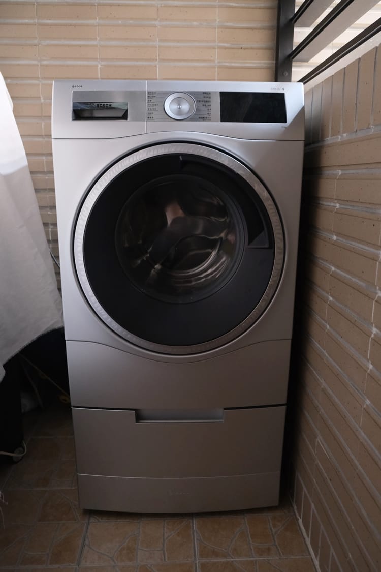 【德國Bosch i-Dos智慧滾筒洗衣機】精準計算洗劑、14種專業洗程。寶寶衣、羽絨衣、羊毛衣一機搞定!