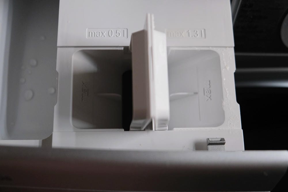 【德國Bosch i-Dos智慧滾筒洗衣機】精準計算洗劑、14種專業洗程。寶寶衣、羽絨衣、羊毛衣一機搞定!