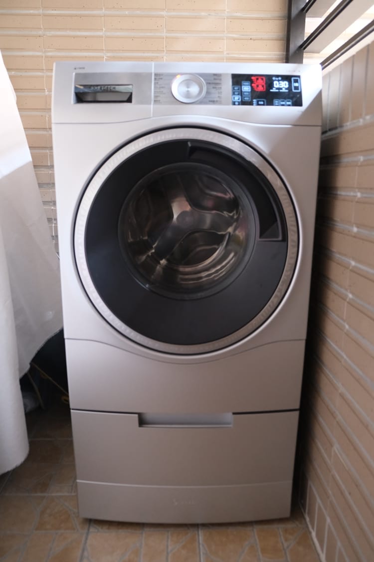 【德國Bosch i-Dos智慧滾筒洗衣機】精準計算洗劑、14種專業洗程。寶寶衣、羽絨衣、羊毛衣一機搞定!