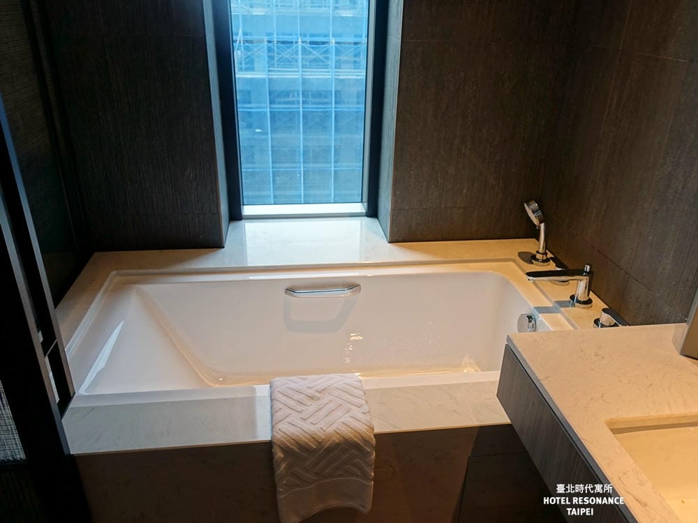▌台北住宿推薦 ▌台北時代寓所Hotel Resonance Taipei 。2020全新開幕超時尚旅店，房客可獨享星巴克早餐時段