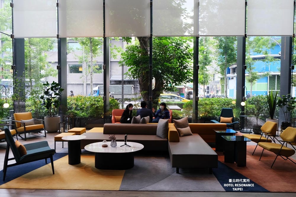 ▌台北住宿推薦 ▌台北時代寓所Hotel Resonance Taipei 。2020全新開幕超時尚旅店，房客可獨享星巴克早餐時段