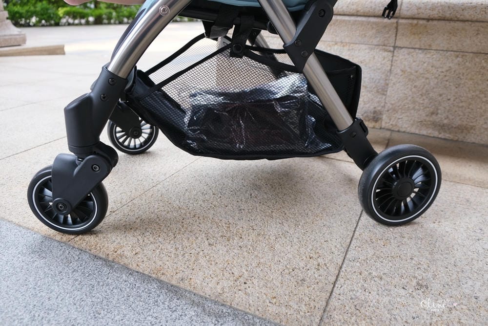 ▎下殺六折加贈品▎可登機! 新生兒可使用! Chicco Cheerio魔術瞬收手推車/&韓國優秀品牌大獎！【BROWN】嬰幼兒濕紙巾團