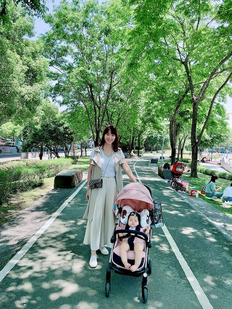▎下殺六折加贈品▎可登機! 新生兒可使用! Chicco Cheerio魔術瞬收手推車/&韓國優秀品牌大獎！【BROWN】嬰幼兒濕紙巾團