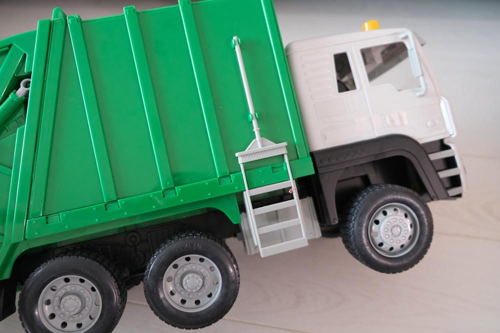 ▎限量團購▎讓男孩們瘋狂的美國B.toys 副牌Wonder Wheels玩具車。Driven系列工程車。Radio Flyer 系列車款
