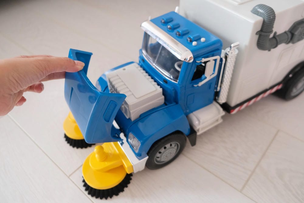 ▎限量團購▎讓男孩們瘋狂的美國B.toys 副牌Wonder Wheels玩具車。Driven系列工程車。Radio Flyer 系列車款