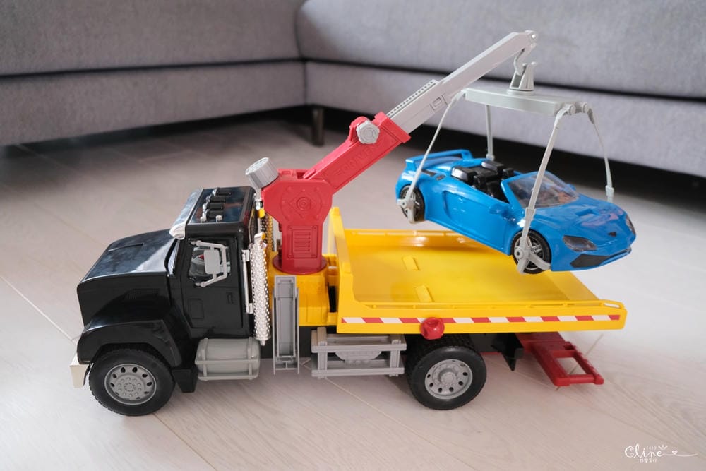 ▎限量團購▎讓男孩們瘋狂的美國B.toys 副牌Wonder Wheels玩具車。Driven系列工程車。Radio Flyer 系列車款