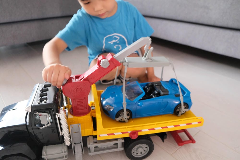 ▎限量團購▎讓男孩們瘋狂的美國B.toys 副牌Wonder Wheels玩具車。Driven系列工程車。Radio Flyer 系列車款
