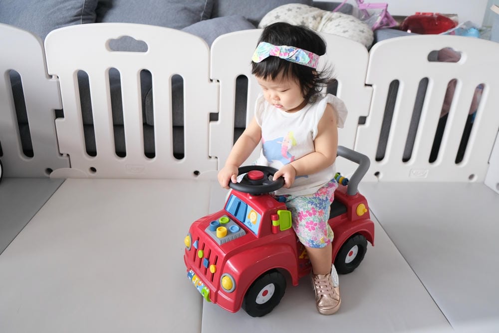 ▎限量團購▎讓男孩們瘋狂的美國B.toys 副牌Wonder Wheels玩具車。Driven系列工程車。Radio Flyer 系列車款
