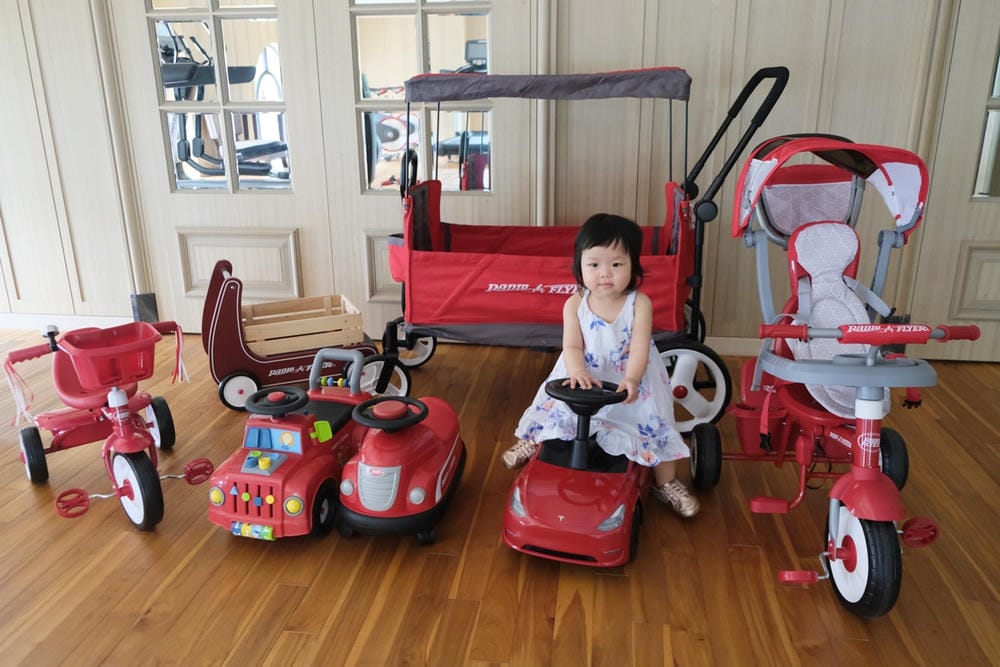 ▎限量團購▎讓男孩們瘋狂的美國B.toys 副牌Wonder Wheels玩具車。Driven系列工程車。Radio Flyer 系列車款
