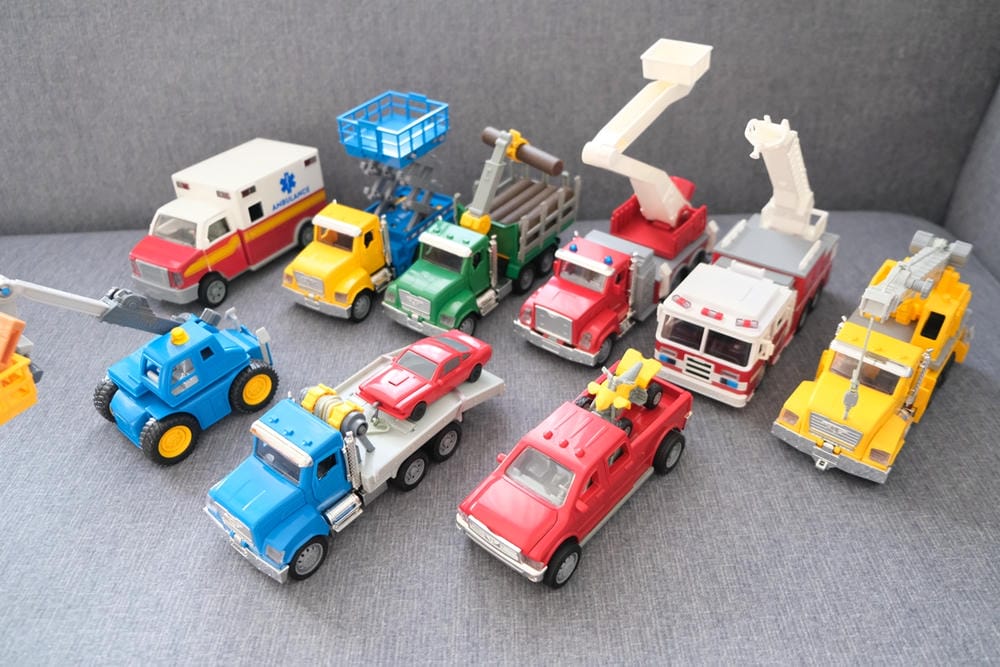 ▎限量團購▎讓男孩們瘋狂的美國B.toys 副牌Wonder Wheels玩具車。Driven系列工程車。Radio Flyer 系列車款