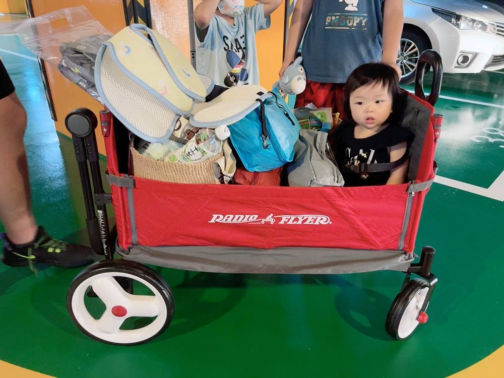 ▎限量團購▎讓男孩們瘋狂的美國B.toys 副牌Wonder Wheels玩具車。Driven系列工程車。Radio Flyer 系列車款