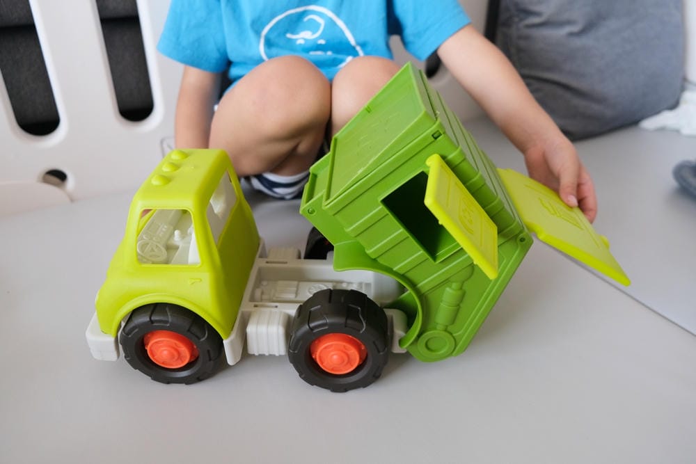▎限量團購▎讓男孩們瘋狂的美國B.toys 副牌Wonder Wheels玩具車。Driven系列工程車。Radio Flyer 系列車款
