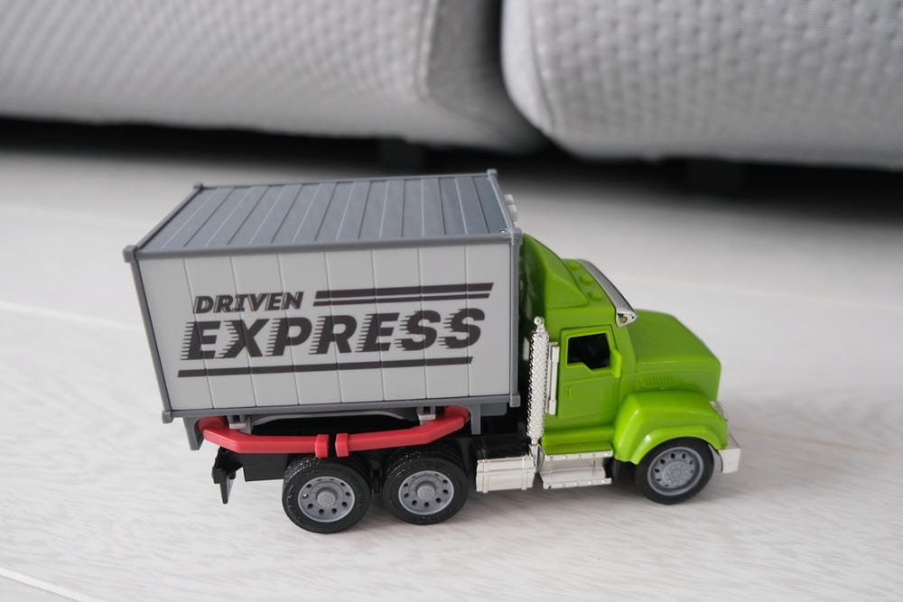 ▎限量團購▎讓男孩們瘋狂的美國B.toys 副牌Wonder Wheels玩具車。Driven系列工程車。Radio Flyer 系列車款