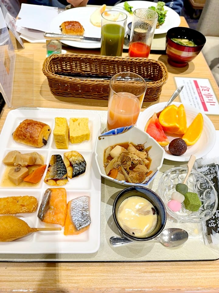 ▌2023東京住宿推薦▌2023淺草豪景飯店，躺在床上就能欣賞到晴空塔