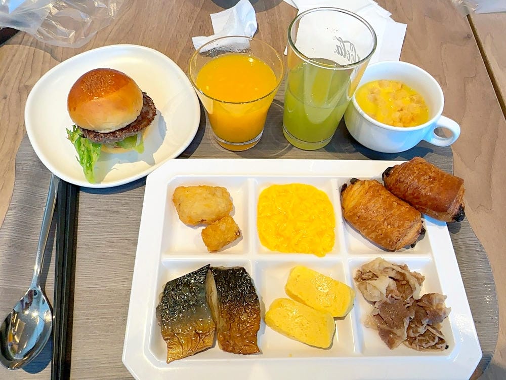 ▌2023大阪住宿推薦▌大阪環球城東方酒店 。環球影城2分鐘，樓下就有Lawson 、商店街，吃飯購物超方便