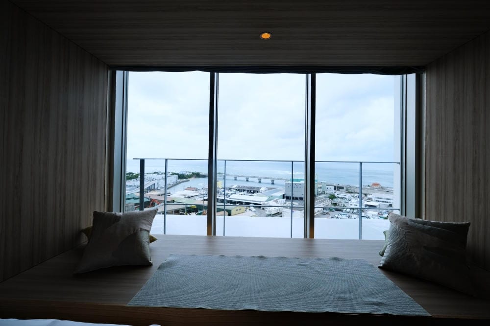 ▌2023沖繩飯店推薦▌HOTEL Ala COOJU OKINAWA。無邊際泳池。距離沖繩最大賣場PARCO CITY八分鐘